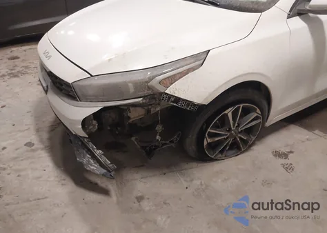 2022 Kia Forte Lxs z USA, uszkodzony, nr VIN 3KPF24AD1NE467360